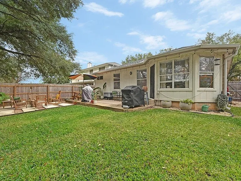 9417 Notches Dr — Photo 26