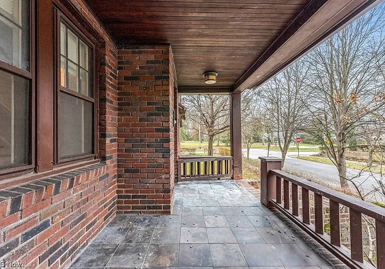 2675 Idlewood Rd — Photo 4