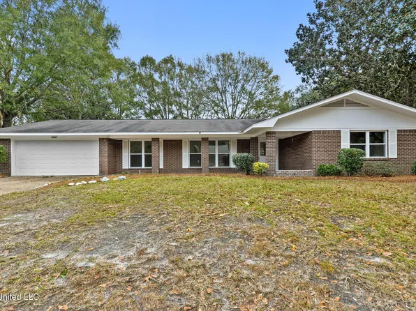 6104 Gruich Cir, Ocean Springs, MS 39564