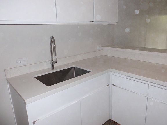 3rd image of 101-2819 Jackson St #101