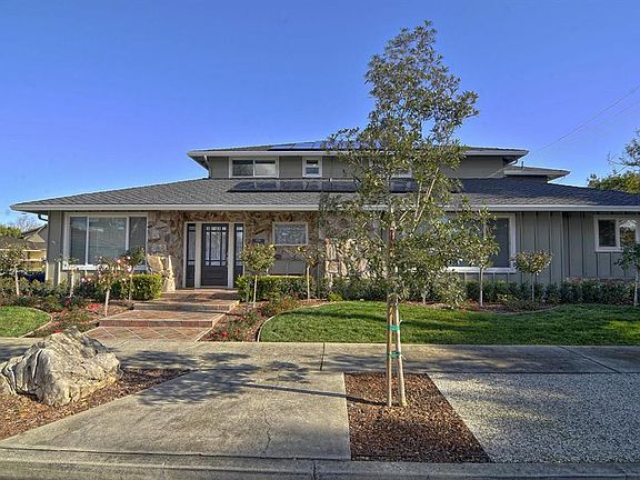 2nd image of 2120 Briarwood Dr