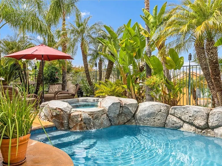 27320 Ocean Dunes St — Photo 31
