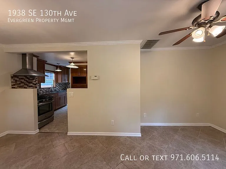 1938 SE 130th Ave — Photo 6