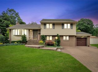 68 Miller Blvd, Syosset, NY 11791