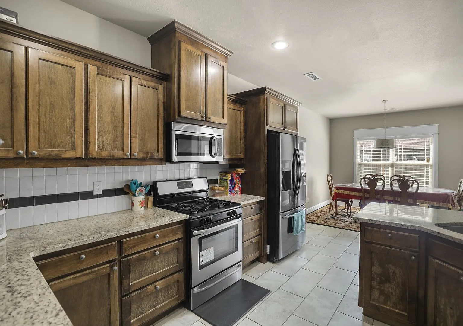 4 Bed 3 Bath Home Perfect for Entertaining — Photo 2