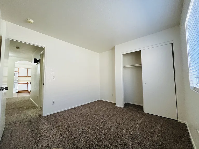7332 N 70th Dr — Photo 18