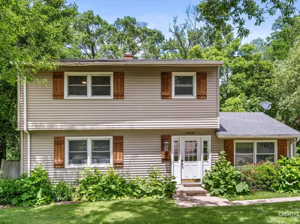 1108 Edwards Ave, St Charles, IL 60174