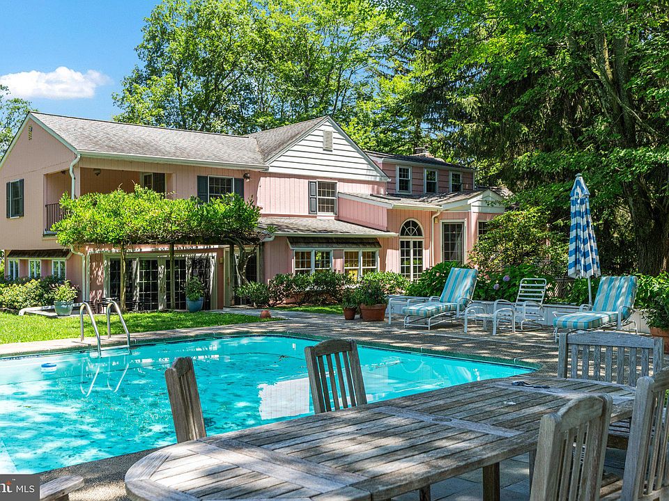 2692 Windy Bush Rd, Newtown, PA 18940 | Zillow