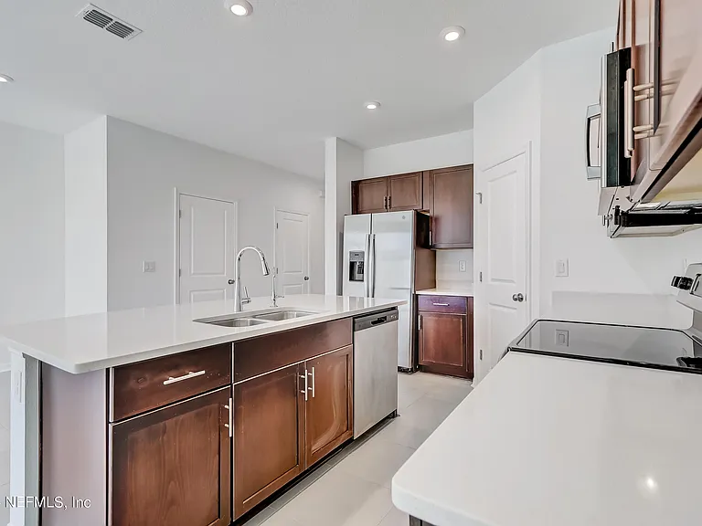 13115 Annies Walk Dr — Photo 13