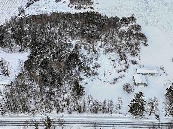 4th image of 10380 Seventeen Mile Rd