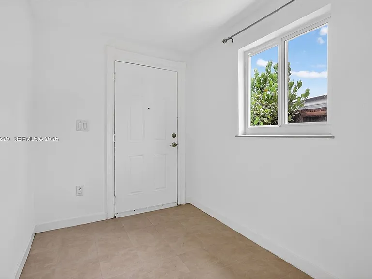 17001 NW 53rd Ct — Photo 39