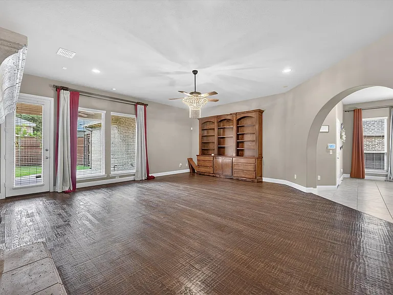 10075 Stancil Ln — Photo 4