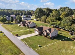 79 Rachels Ln, Taylorsville, NC 28681
