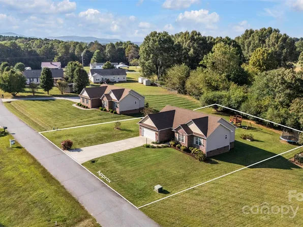 79 Rachels Ln, Taylorsville, NC 28681