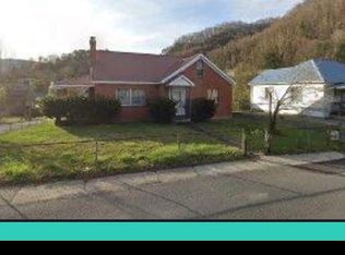 77 5th St, Whitesburg, KY 41858