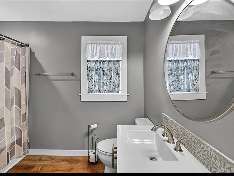2329 Reynolds St — Photo 22