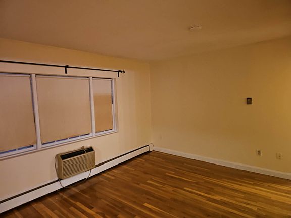 4th image of 772 Willard St Unit B4