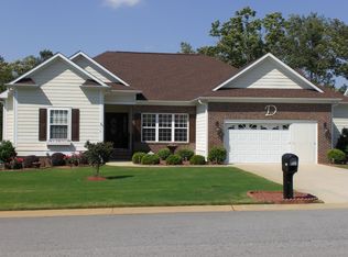 1115 Masterpiece Dr, Hope Mills, NC 28348