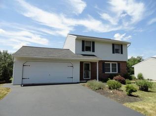 14 Barnhill Rd, Denver, PA 17517