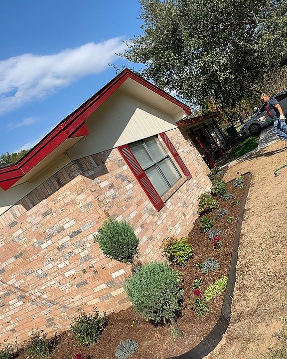 1st image of 129 Shady Lane Dr