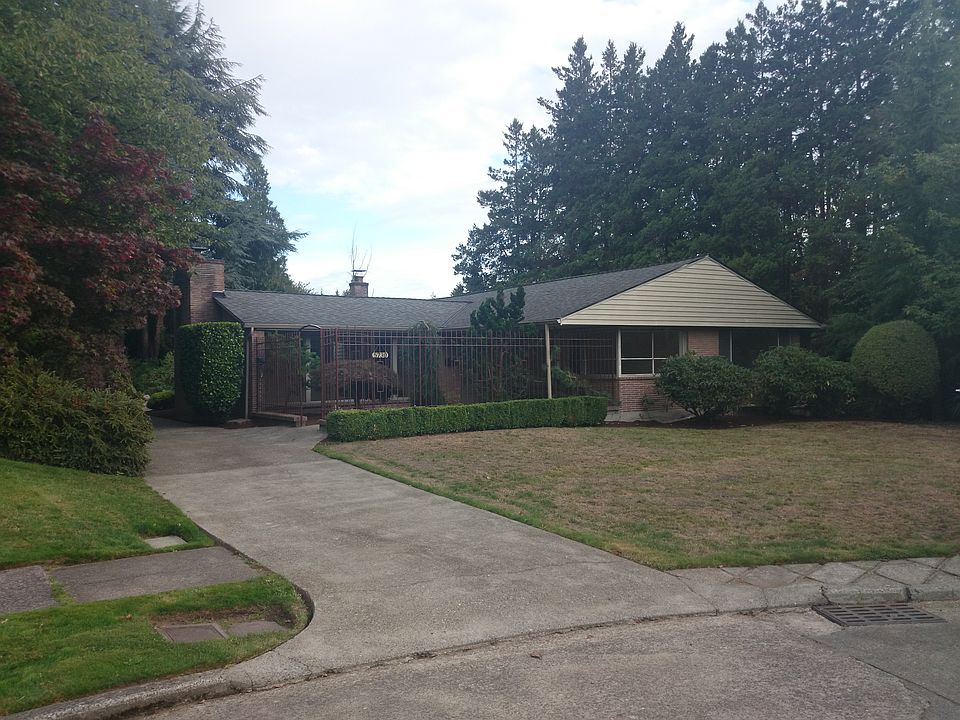2nd image of 5730 Coniston Rd NE
