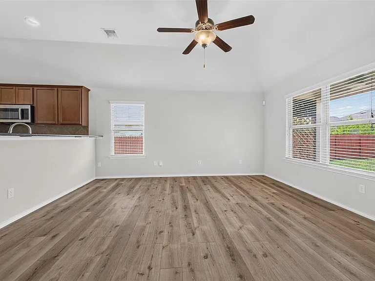 141 Vermilion Marble Trl — Photo 5