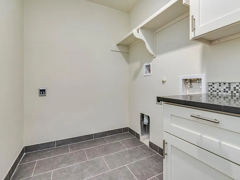 6412 Carson Rdg #B — Photo 20