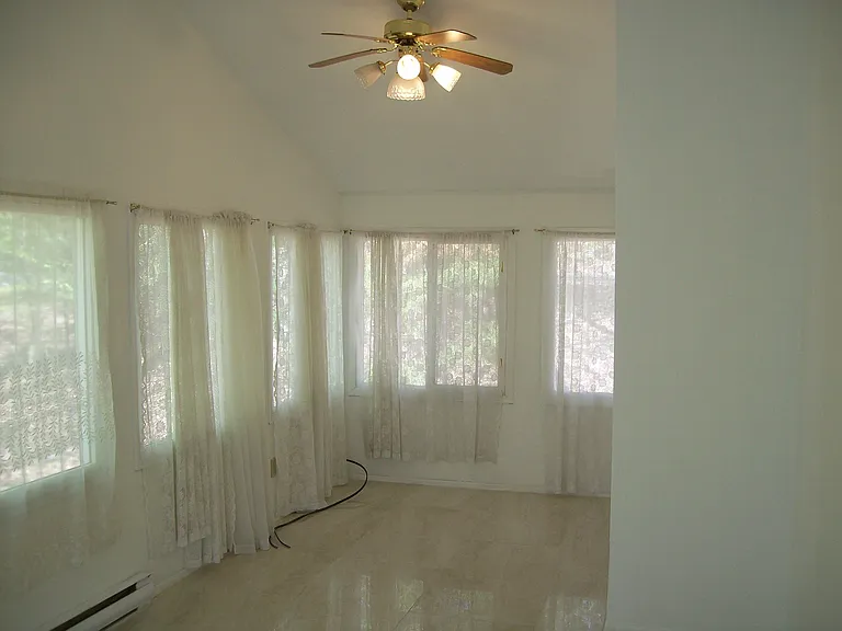 173 Hyland Dr — Photo 25