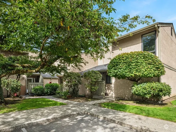 10011 NE 138th Place #A3, Kirkland, WA 98034