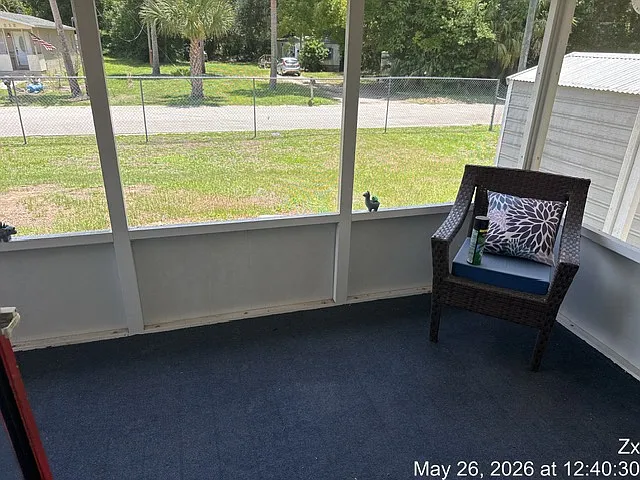 210 Pine St E — Photo 11