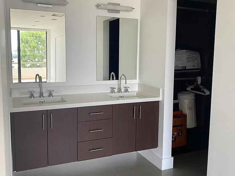 121 S Hope St #408 — Photo 15
