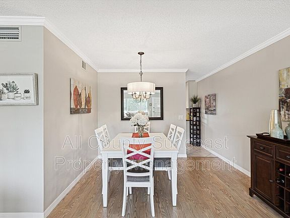 2nd image of 2427 Rhodesian Dr APT 65