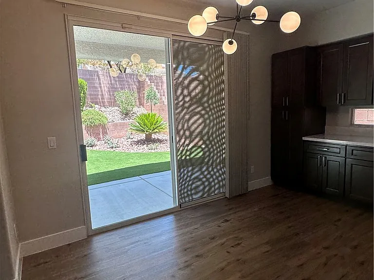11126 Evvie Ln — Photo 15