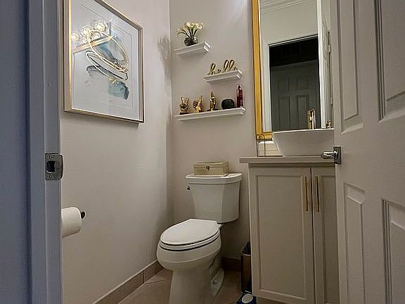 4th image of 9138 Sedgewood Dr