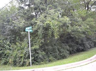 119 S Charleton St, Willow Springs, IL 60480