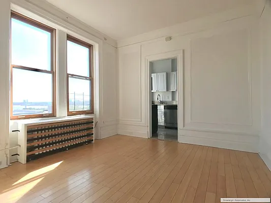 Rented by Sovereign Associates | media 13