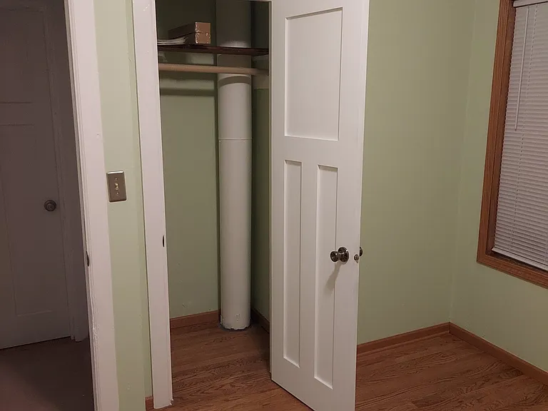 Bedroom #2 ( green room) closet and hallway