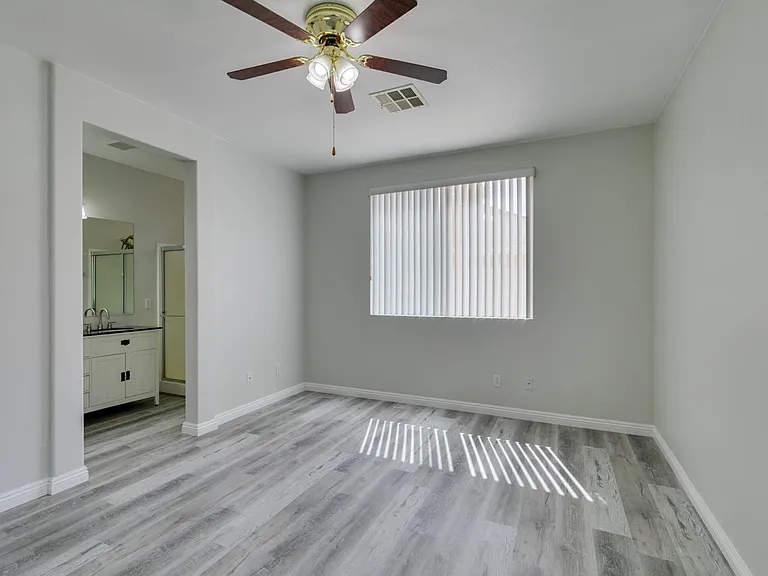 5647 Indian Springs St — Photo 26