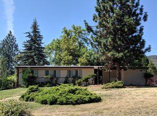 401 Summit Ct, Yreka, CA
