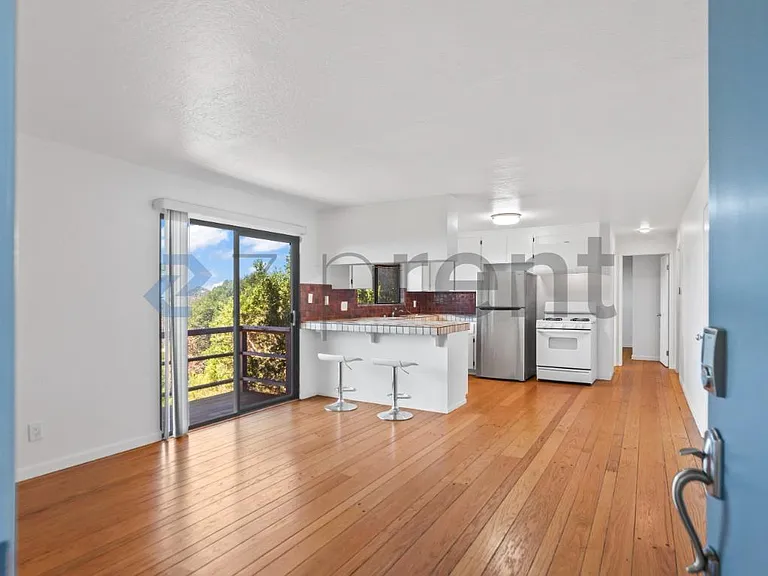 1127 Contra Costa Dr — Photo 4
