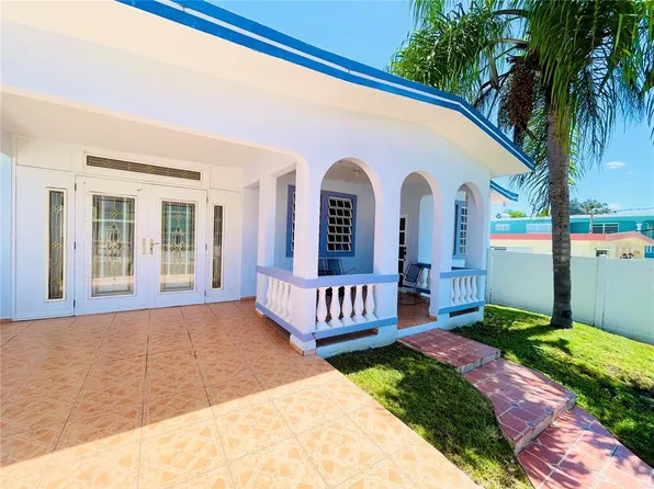 Gladiola Alturas Del Cafetal #G-9, Yauco, PR 00698