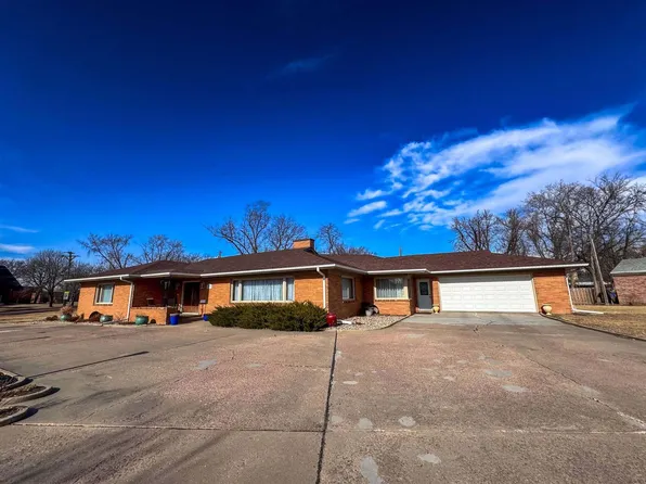 1375 Ohio Ave SW, Huron, SD 57350