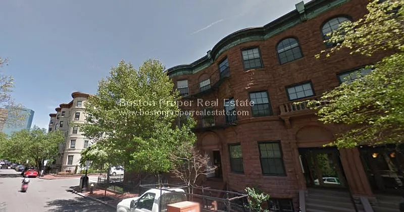180 Saint Botolph St #3