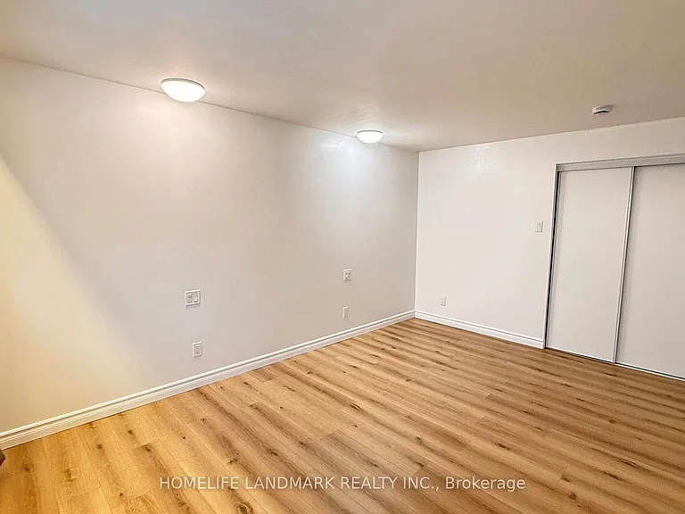 26 Kentish Cres — Photo 20
