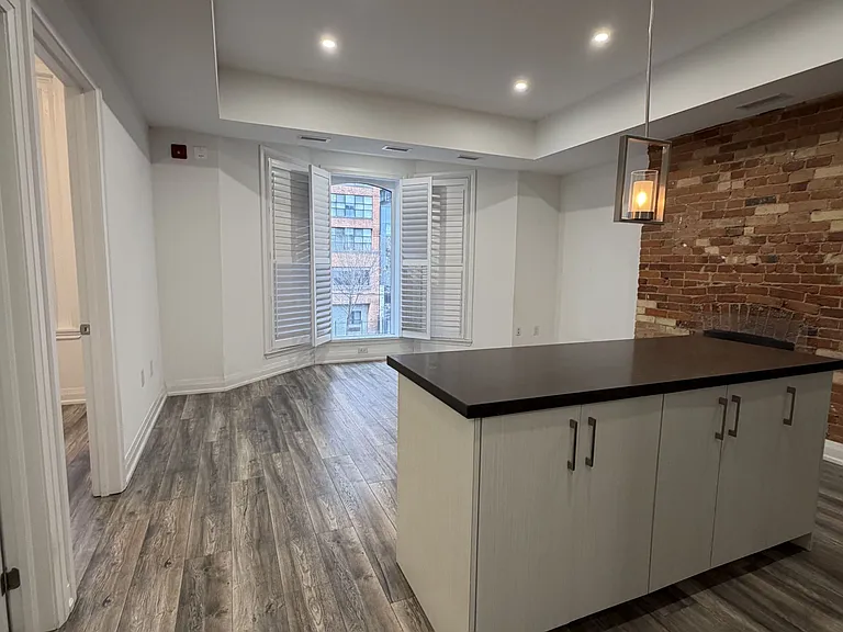 217 Jarvis St #5 — Photo 3