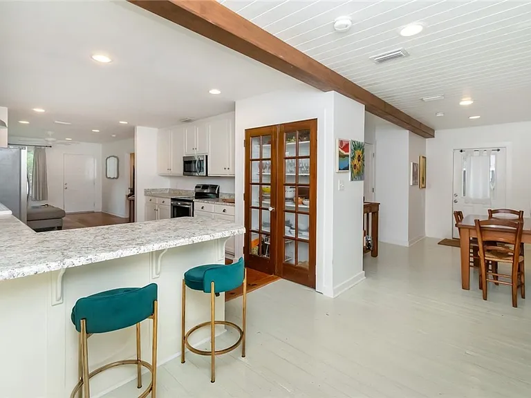 958 Pinemont Dr — Photo 6