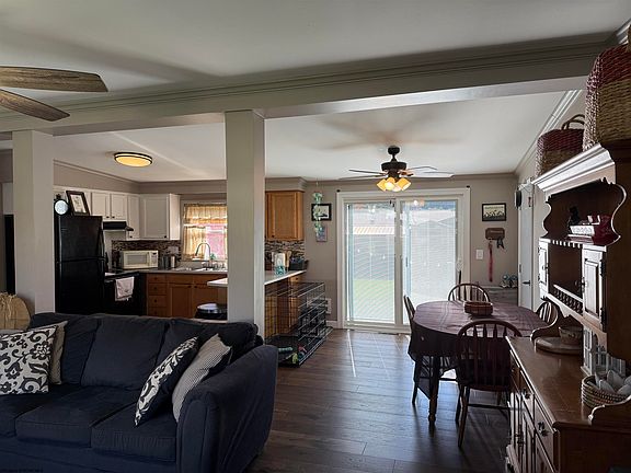 5th image of 222 Ferndale Dr