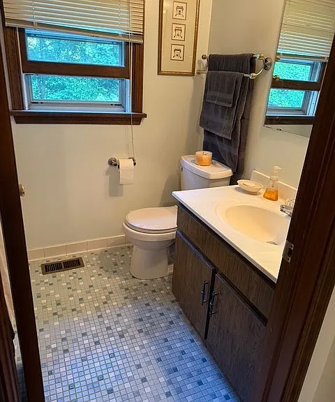 56 Tree Brook Dr — Photo 9