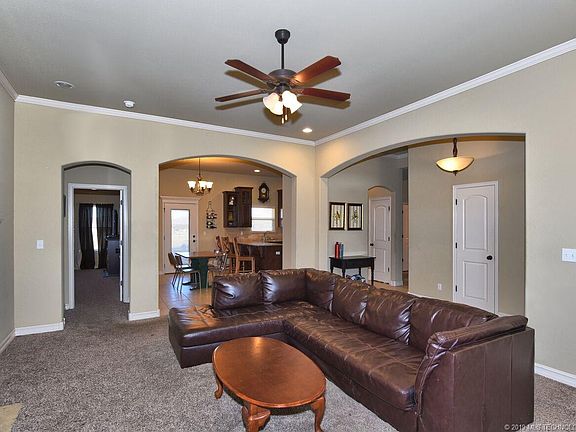 3rd image of 13682 Saddlebrook Dr