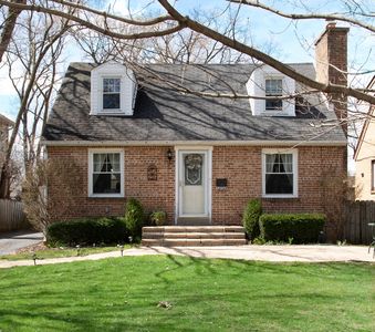 1050 Sheridan Ave, Deerfield, IL, 60015